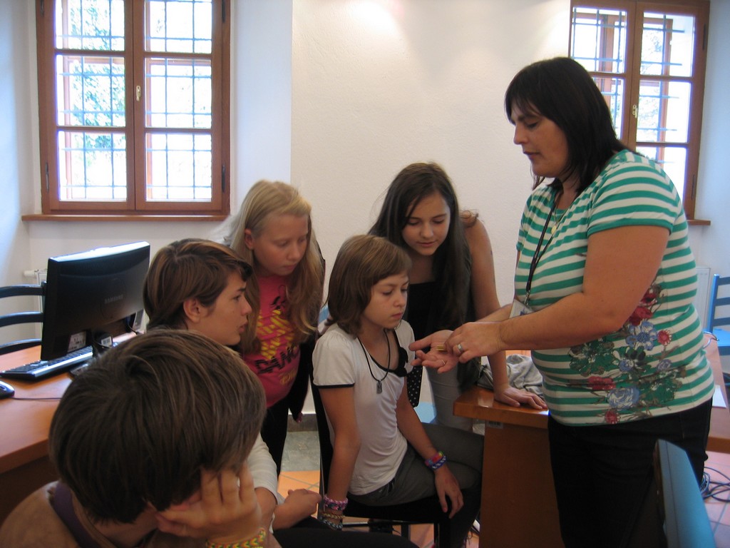 Obisk sedmošolcev v splošni knjižnici Mirana Jarca